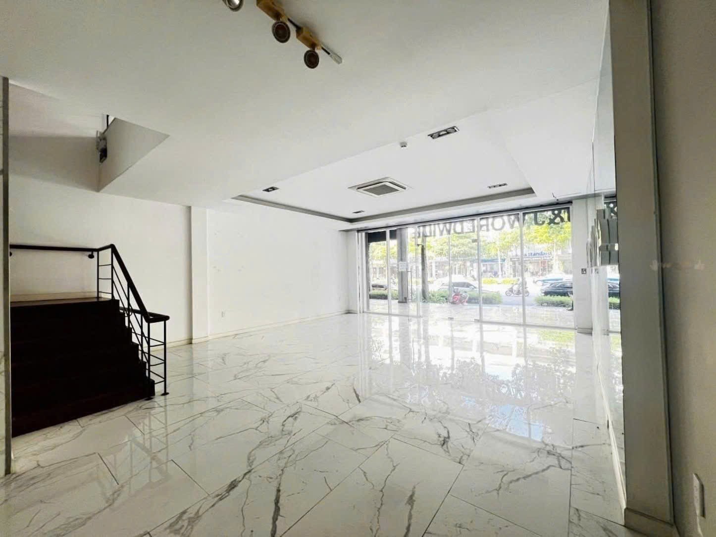 Cho thuê Nhà mặt tiền Phường Thủ Thiêm, Quận 2, Diện tích 119m², Giá Thương lượng 8