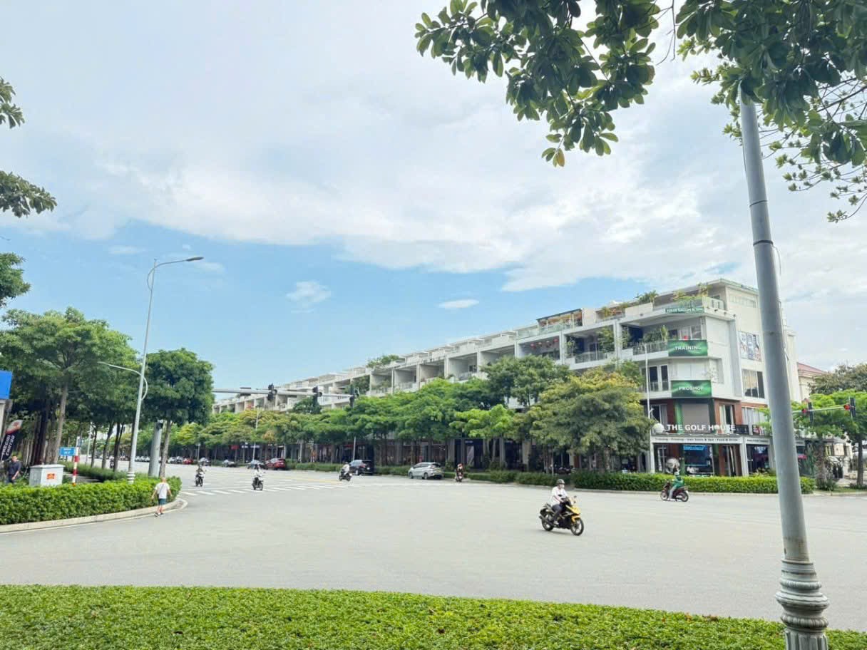 Cho thuê Nhà mặt tiền Phường Thủ Thiêm, Quận 2, Diện tích 119m², Giá Thương lượng 2