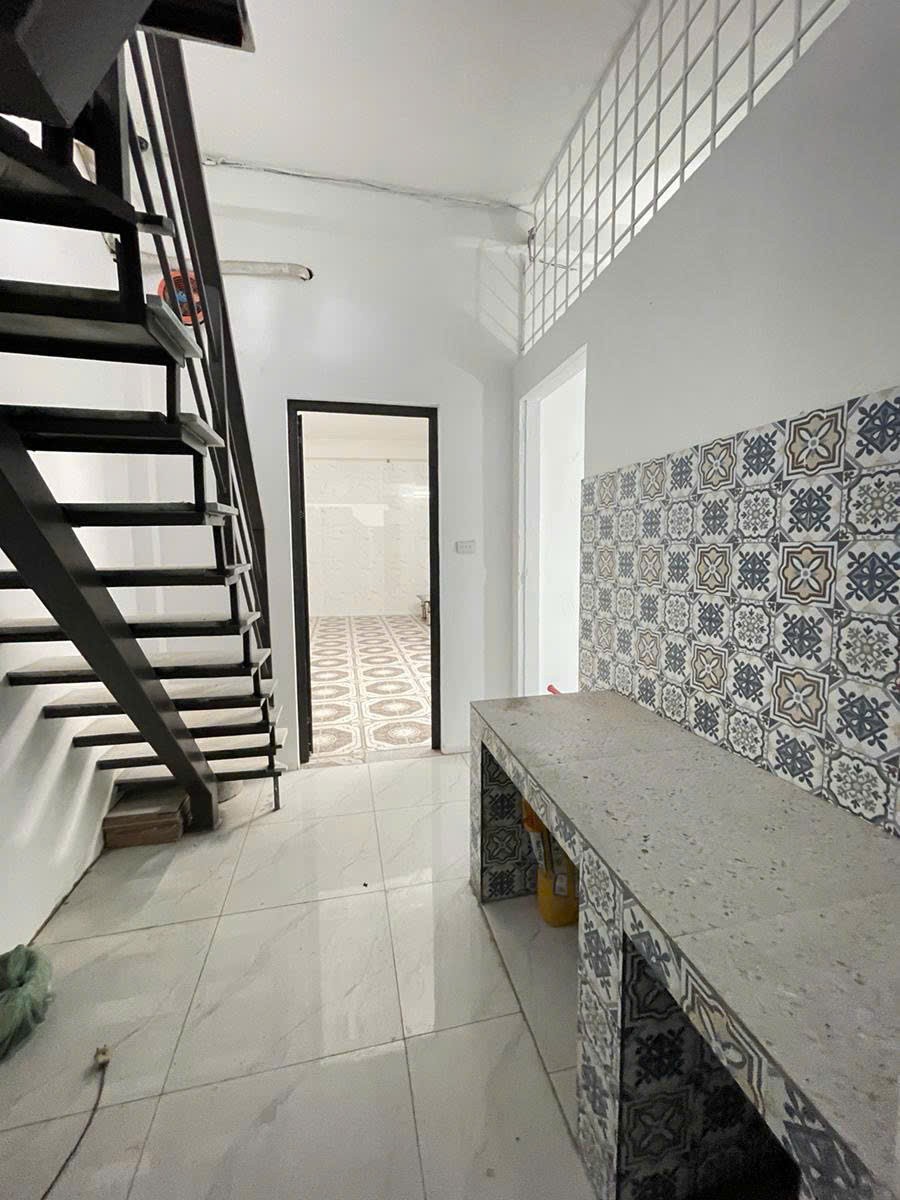 PHÂN LÔ ĐỖ QUANG -KINH DOANH ĐỈNH - O TÔ TRÁNH - VỈA HÈ RỘNG - 40M2* 5T 4