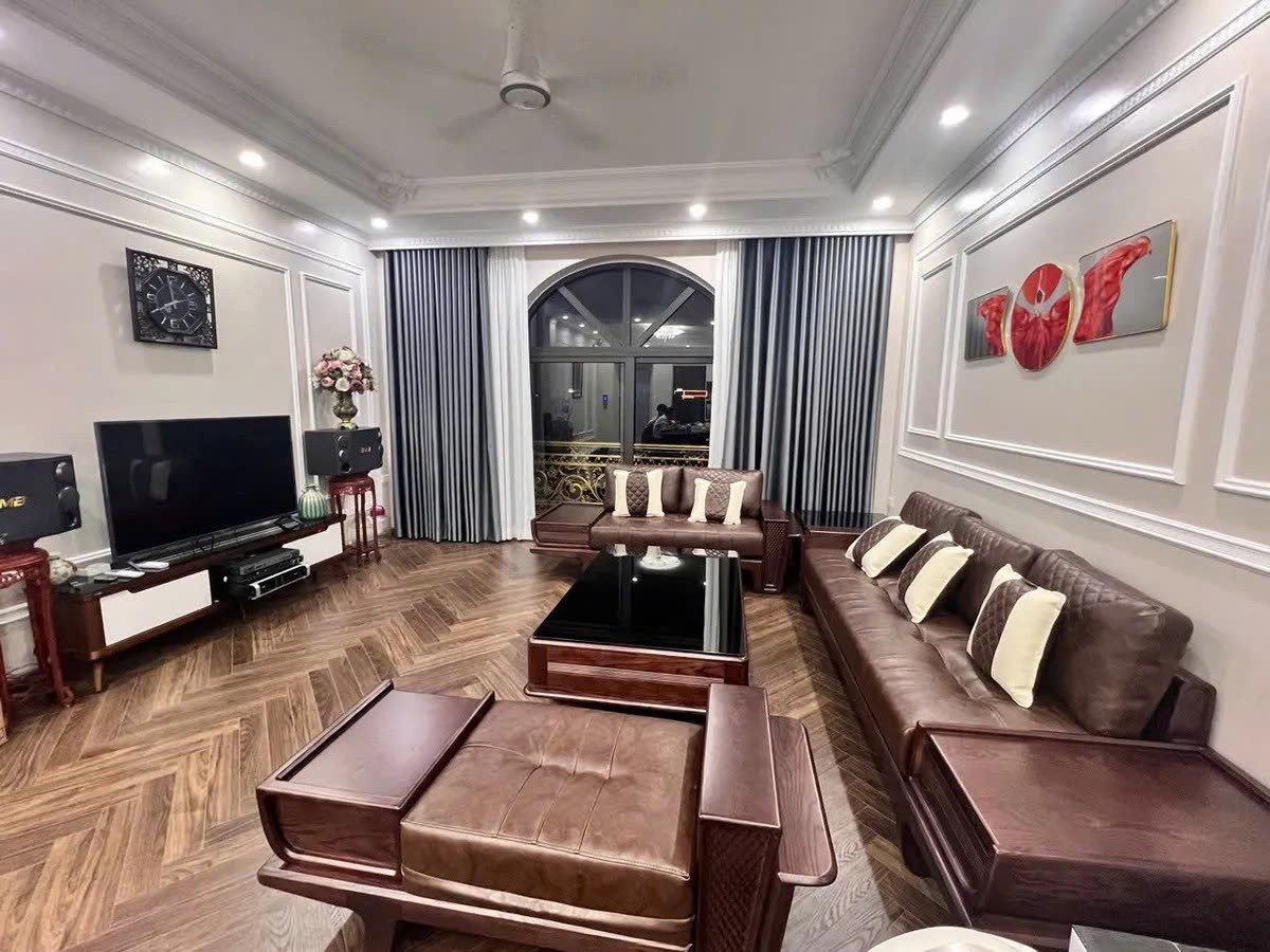 NHÀ ĐẸP MẶT PHỐ Bát Khối 60m2 X 8 tầng mặt tiền 5m, 20.5 tỷ Long Biên.KINH DOANH Ô TÔ QUA VÀO NHÀ. 2