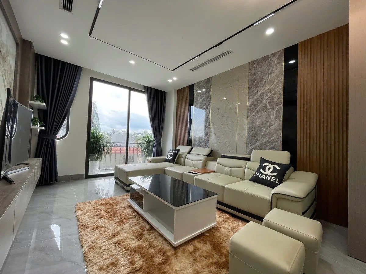 NHÀ ĐẸP DÂN XÂY Ô TÔ VÀO NHÀ Phố Nguyễn Văn Linh 45m2 X 6 tầng mặt tiền 3.6m,10.5 tỷ Long Biên. 5
