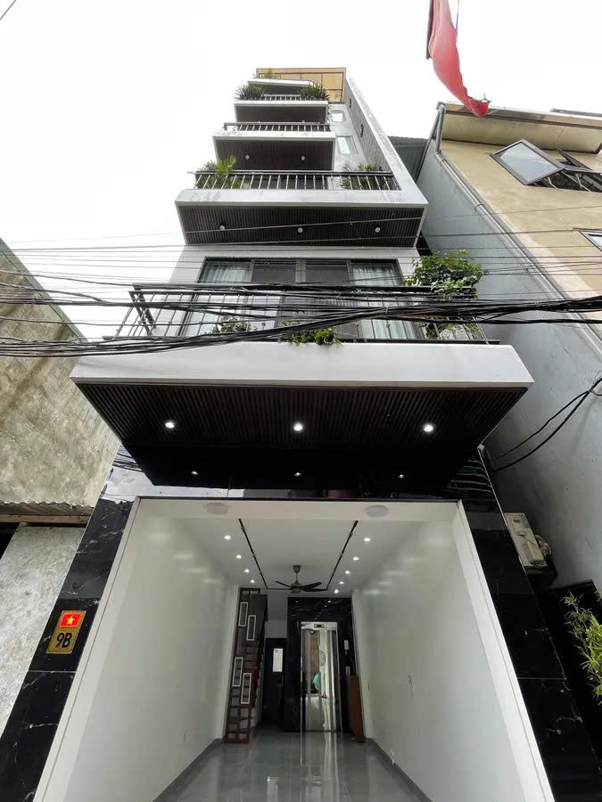 NHÀ ĐẸP DÂN XÂY Ô TÔ VÀO NHÀ Phố Nguyễn Văn Linh 45m2 X 6 tầng mặt tiền 3.6m,10.5 tỷ Long Biên.