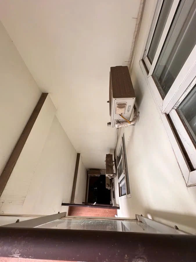 BÁN NHÀ MẶT PHỐ NGÔ GAI TỰ KINH DOANH VỈA HÈ 82 m2 X 6 tầng mặt tiền 6m,25 tỷ. 3