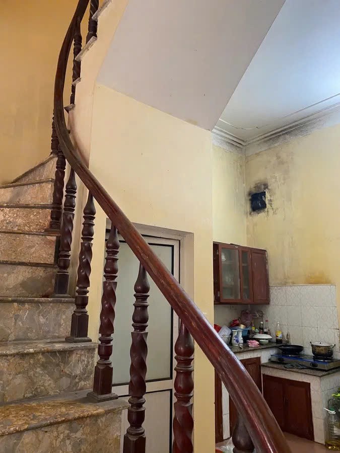 BÁN ĐẤT TẶNG NHÀ  MẶT NGÕ THÔNG Ô TÔ VÀO ĐẤT Thượng Thanh -Long Biên 80m2 mặt tiền 4.5m,8.5 tỷ. 3