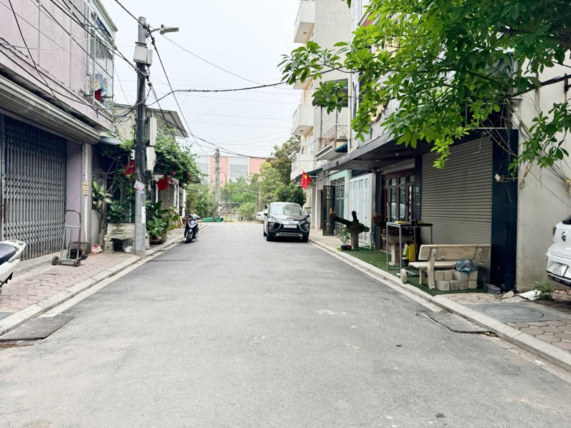 Cần bán 119,7m2 đất TĐC Cổ Bi, Phường Thuận An. Đường ô tô tránh, vỉa hè, dân trí cao