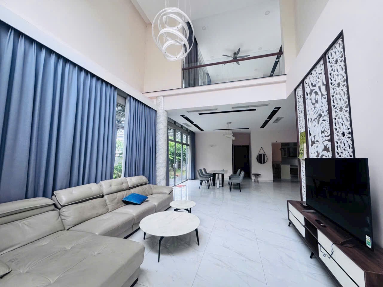 Cho thuê Nhà mặt tiền Phường Phước Long B, Quận 9, Diện tích 400m², Giá 55 Triệu/tháng