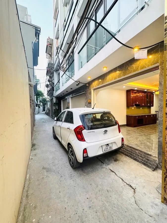 BÁN NHÀ MỚI-ĐẸP 6 TẦNG THANG MÁY Ô TÔ VÀO NHÀ Phố Nguyễn Văn Linh 40m2, 8.55 tỷ Long Biên.