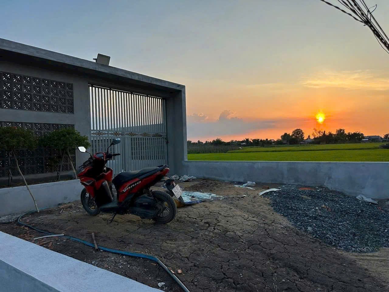 300m2 đất thổ cư mặ tiền Kênh Đại Hội, xã Thuận Thành, Cần Giuộc giá 1,9 tỷ 2