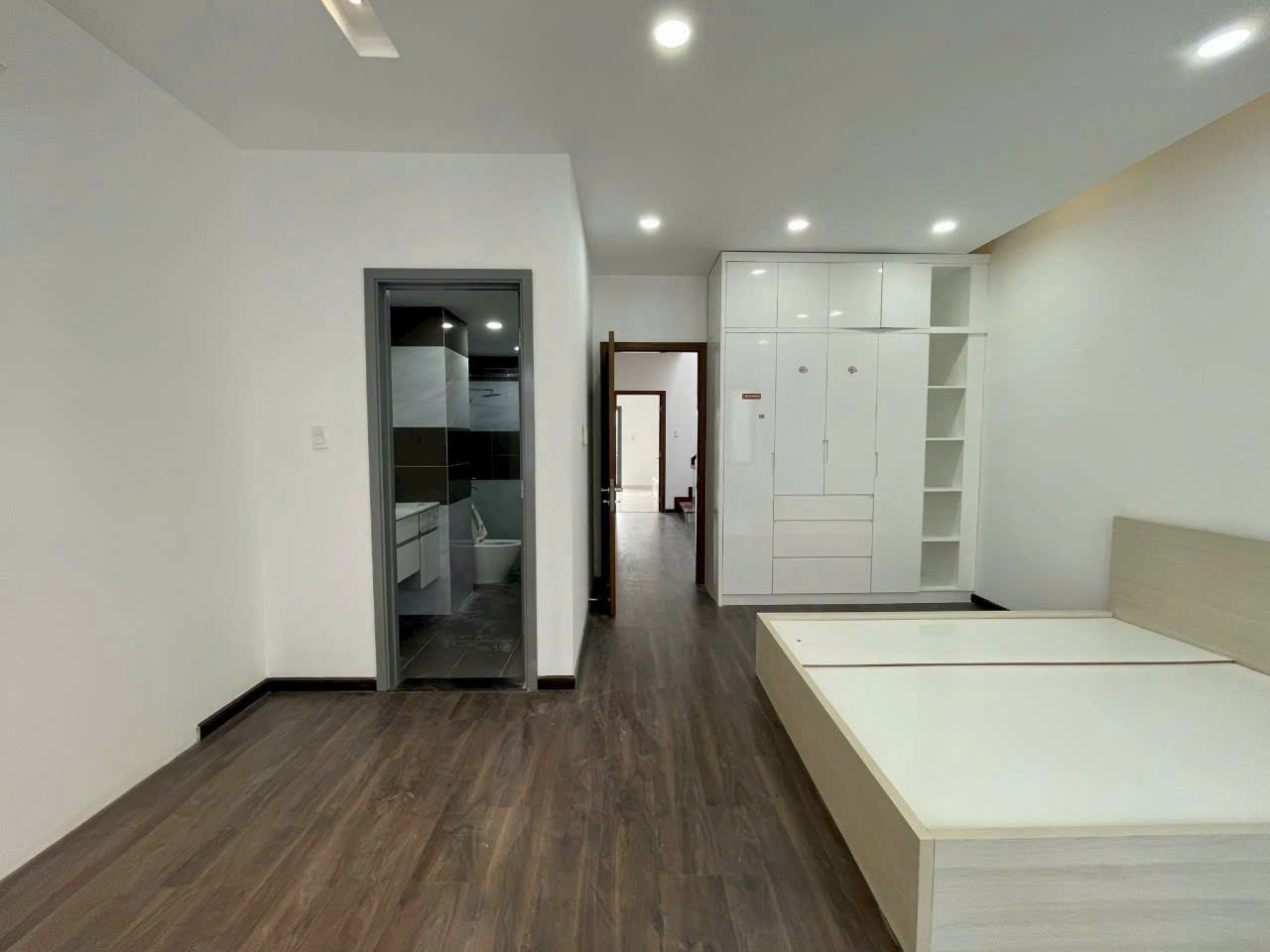 Cần bán Nhà mặt tiền Quận 7, Hồ Chí Minh, Diện tích 85m², Giá 16.5 Tỷ 2