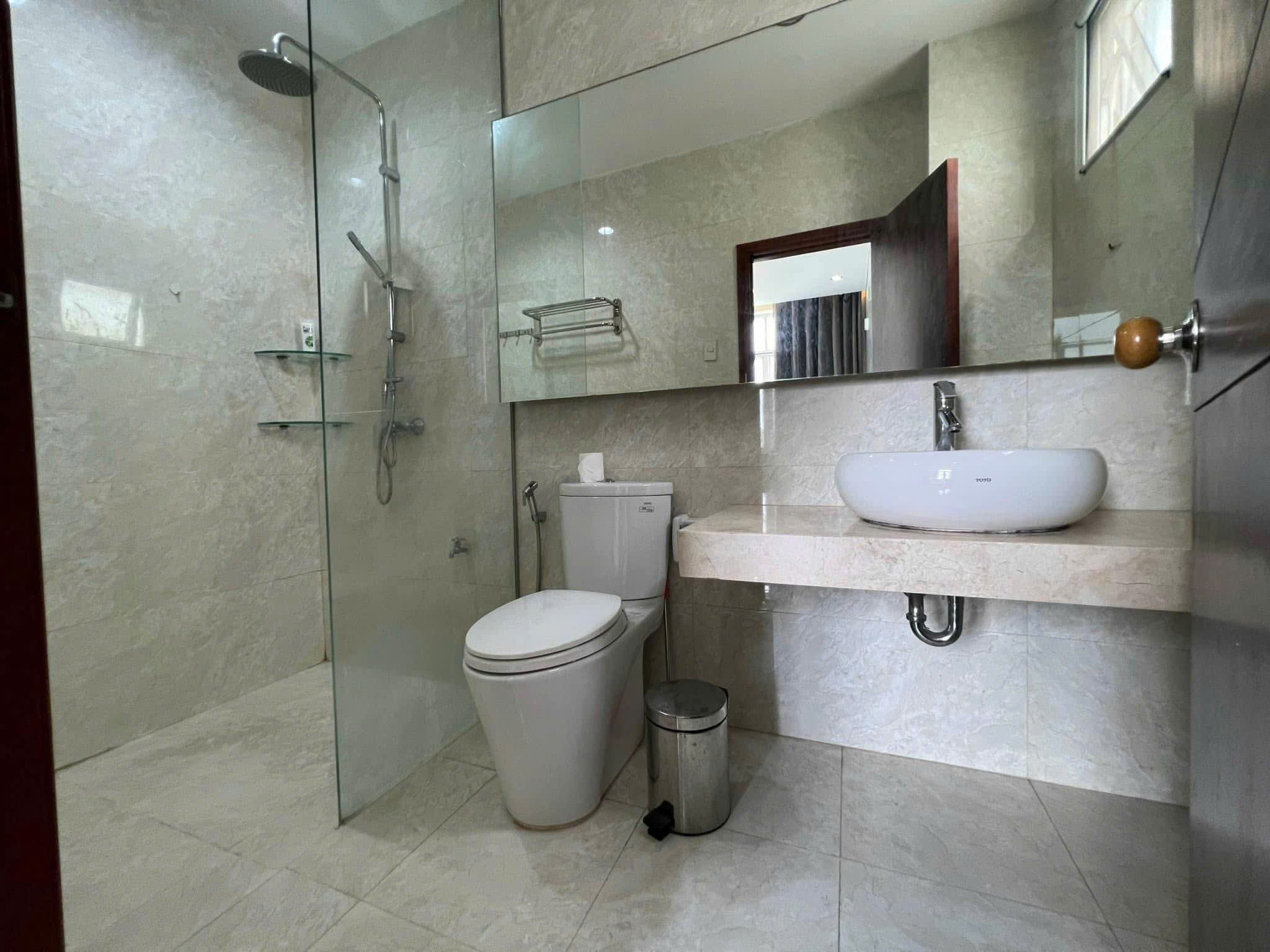 Cần bán Nhà mặt tiền Phường Phước Long B, Quận 9, Diện tích 327m², Giá 42 Tỷ 2