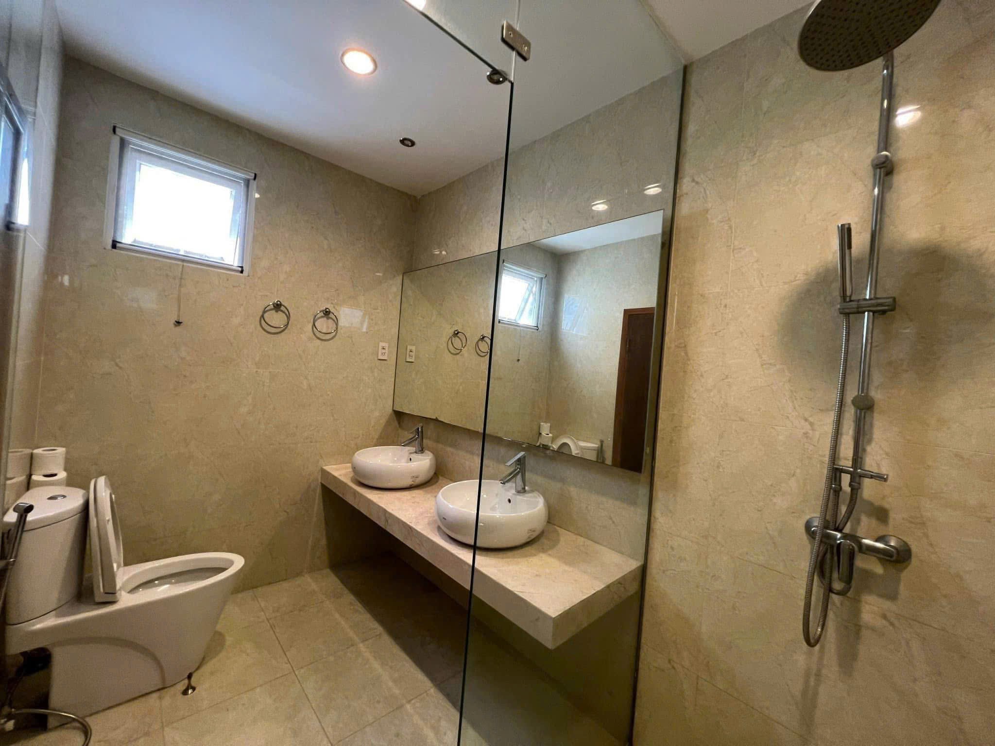 Cần bán Nhà mặt tiền Phường Phước Long B, Quận 9, Diện tích 327m², Giá 42 Tỷ 3