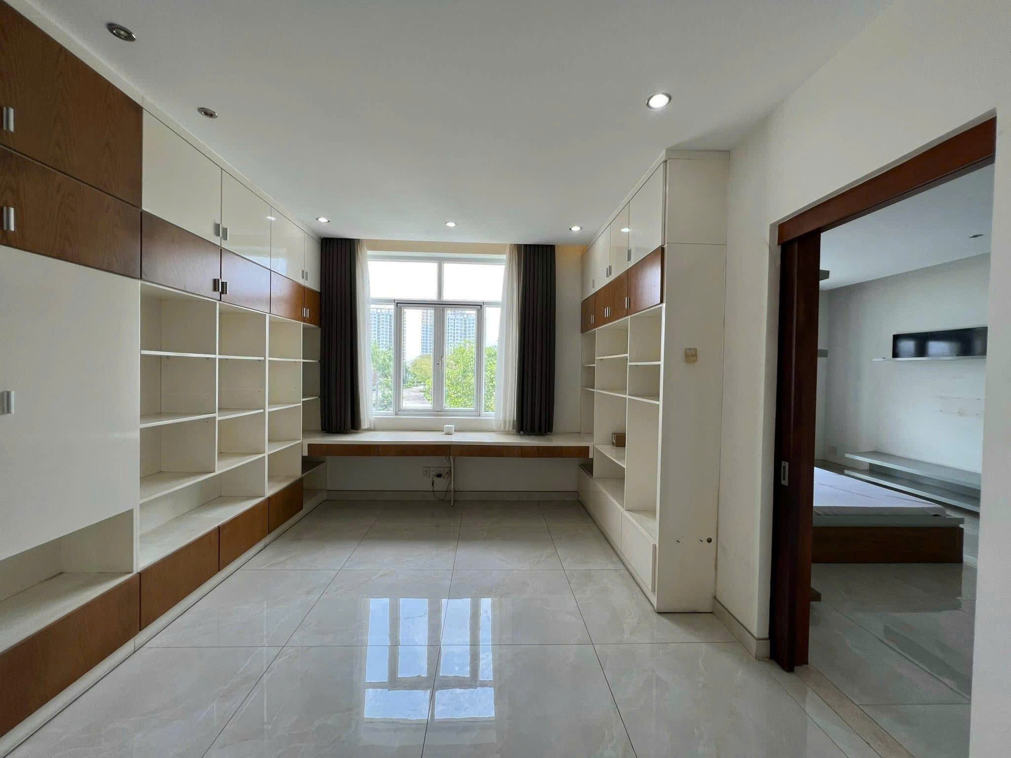 Cần bán Nhà mặt tiền Phường Phước Long B, Quận 9, Diện tích 327m², Giá 42 Tỷ 9