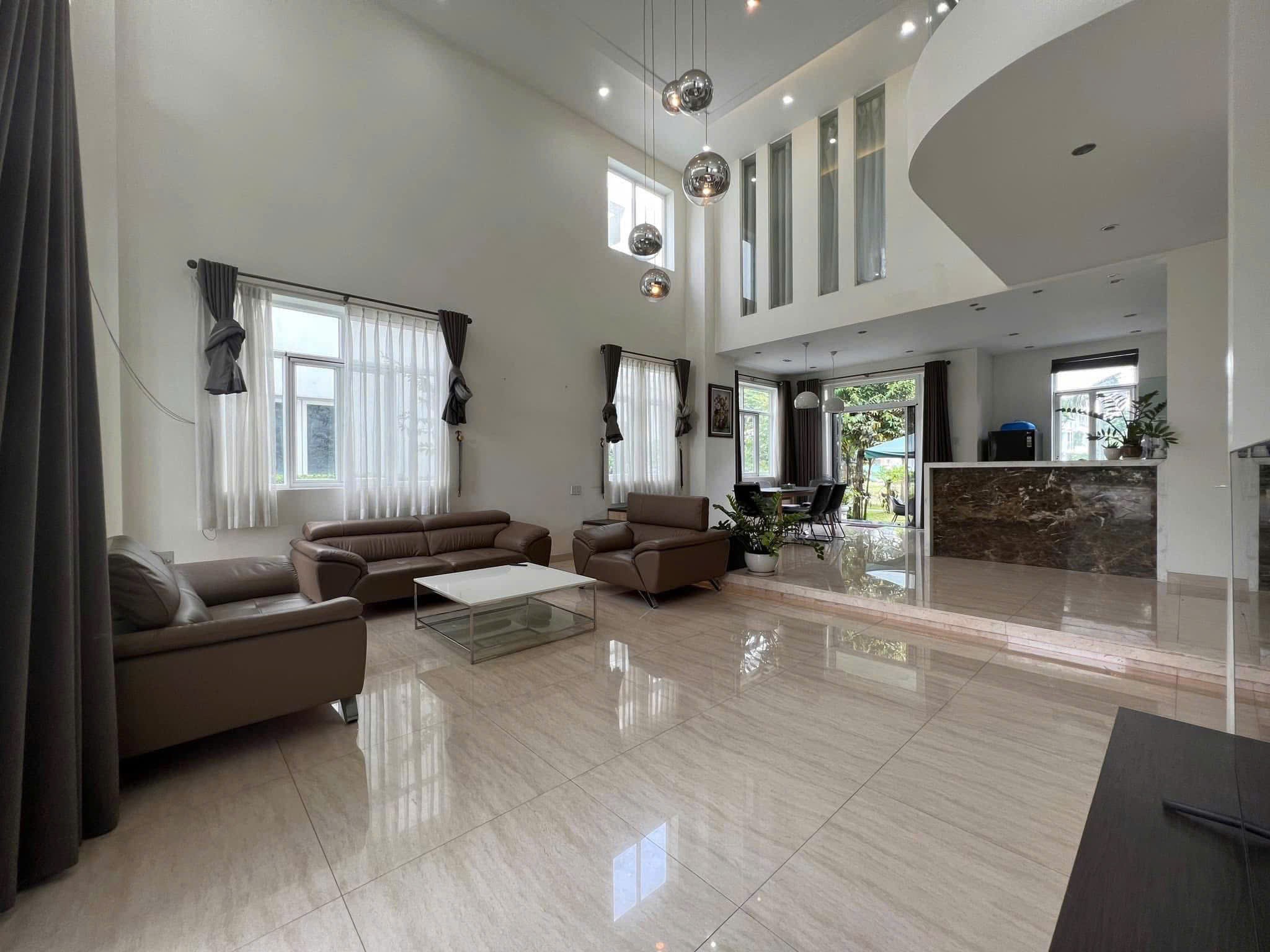 Cần bán Nhà mặt tiền Phường Phước Long B, Quận 9, Diện tích 327m², Giá 42 Tỷ 12
