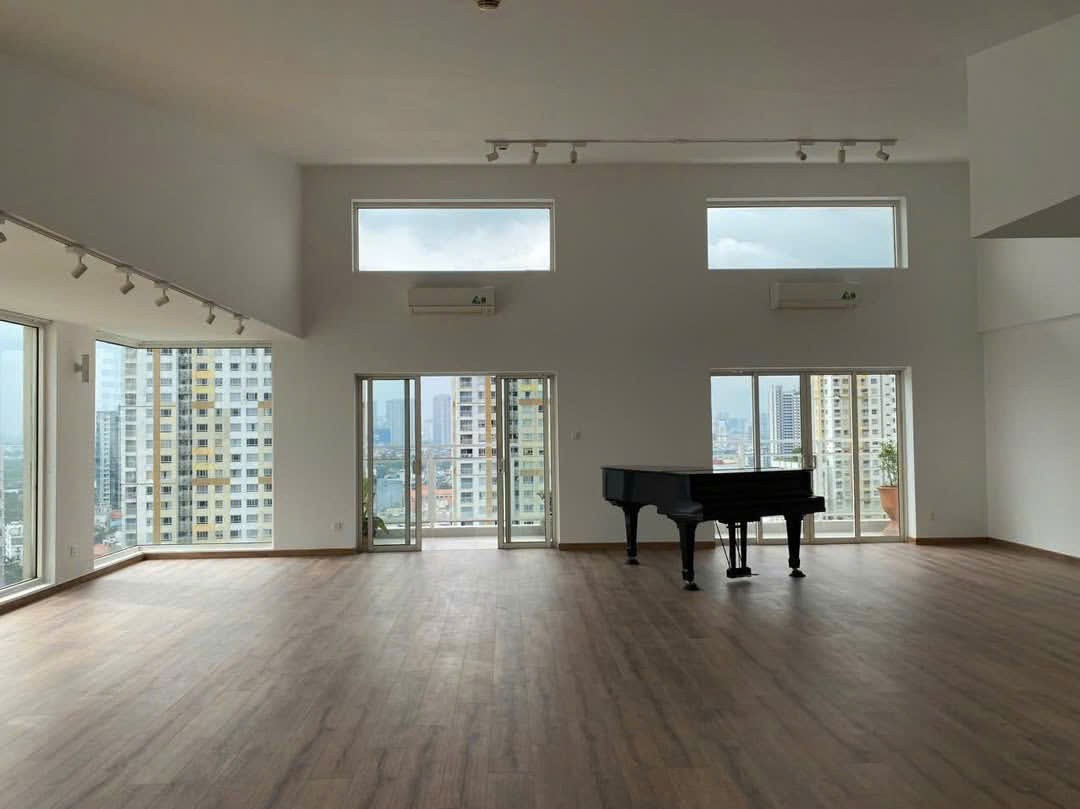 Cho thuê Căn hộ chung cư Quận 2, Hồ Chí Minh, Diện tích 330m², Giá Thương lượng 12