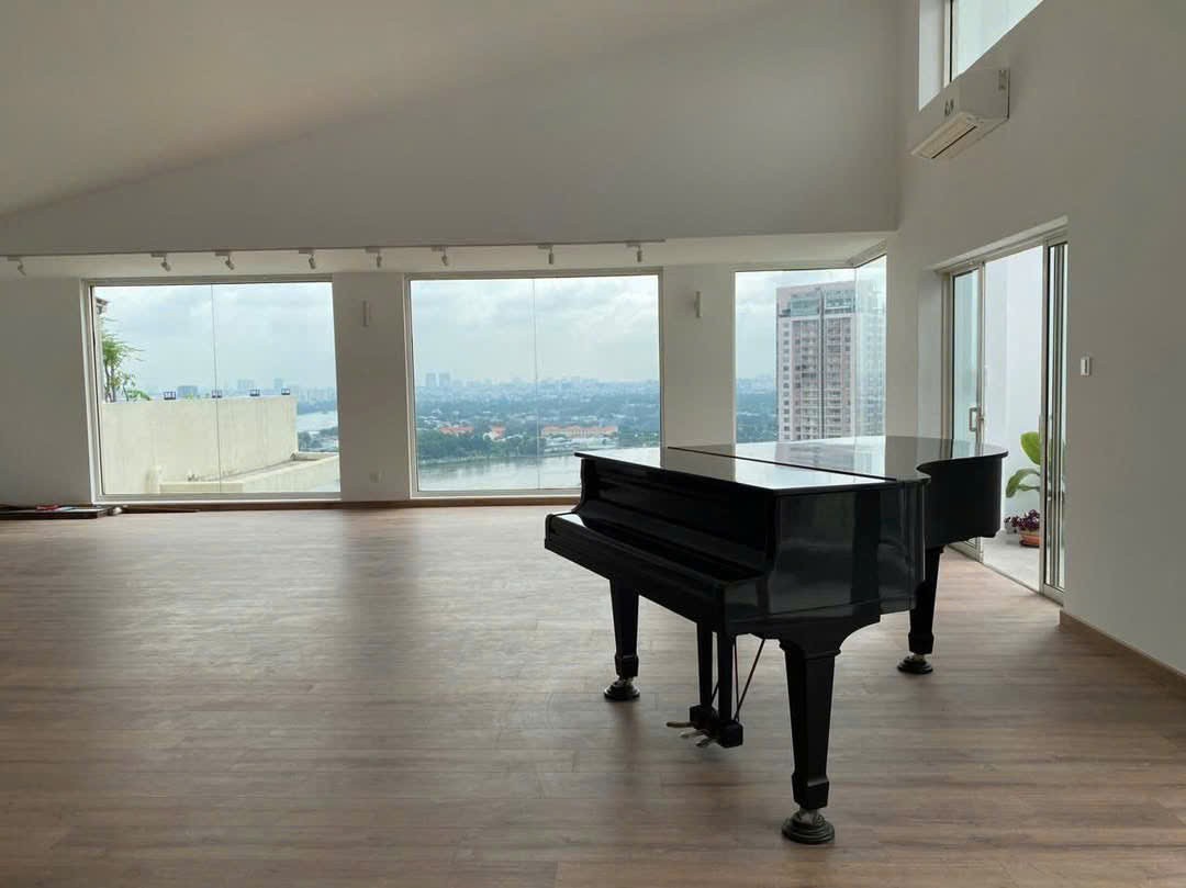Cho thuê Căn hộ chung cư Quận 2, Hồ Chí Minh, Diện tích 330m², Giá Thương lượng 10