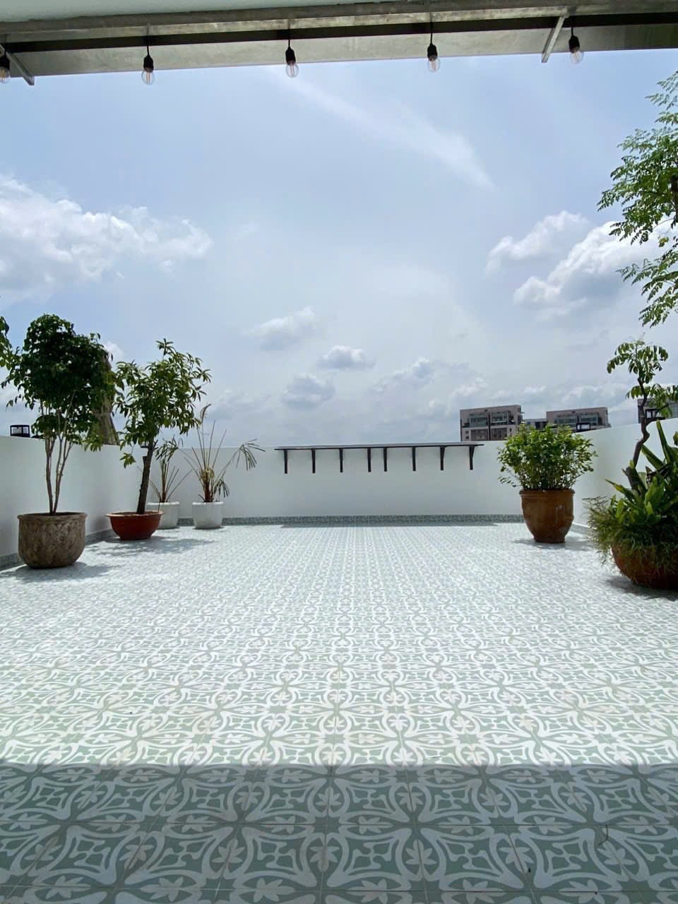 Cho thuê Căn hộ chung cư Quận 2, Hồ Chí Minh, Diện tích 330m², Giá Thương lượng 3