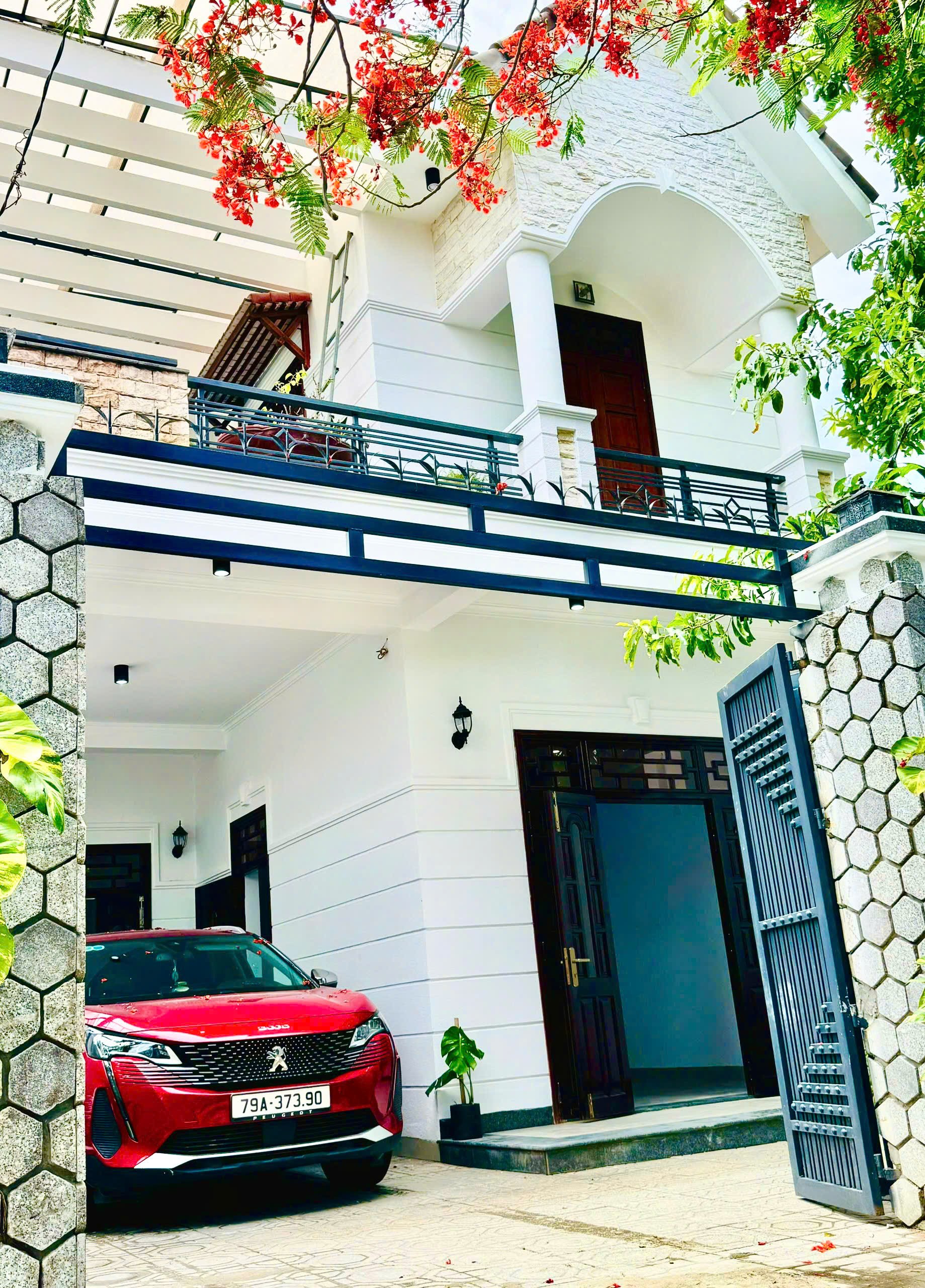 BÁN BIỆT THỰ TÂM HUYẾT ĐẸP KO TÌ VẾT 2 MẶT TIỀN ĐƯỜNG TẠI XÃ DIÊN PHÚ, DIÊN KHÁNH 2