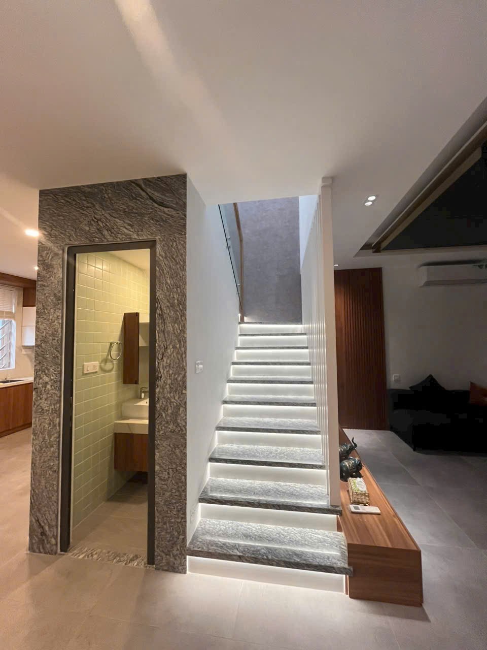 Cần bán Nhà mặt tiền Quận 9, Hồ Chí Minh, Diện tích 105m², Giá 9.5 Tỷ 9