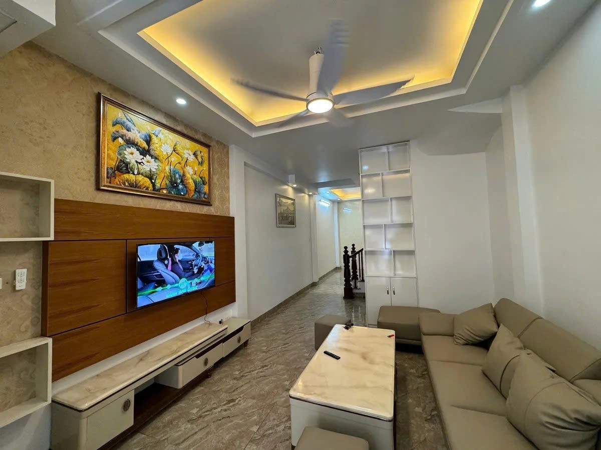 BÁN NHÀ RIÊNG đầy đủ nội thất chỉ việc ở Ngọc Thụy 45m2 X  4 tầng 6.99 tỷ Long Biên. 2
