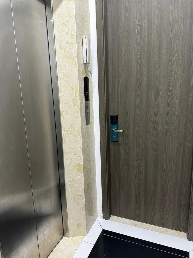 BÁN CĂN HỘ DÒNG TIỀN MẶT PHỐ KINH DOANH Bát Khối 90 m2 X7 tầng,mặt iền 6.1m,23.5 tỷ Long Biên. 4