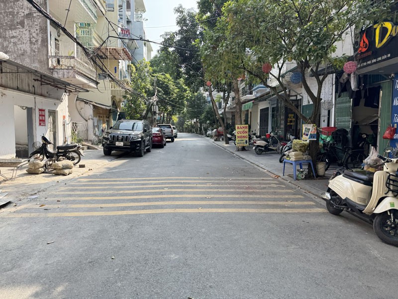 Cần bán 58,8m2 nhà 4 tầng dân xây, khu tập thể 918, Phường Long Biên. An ninh tốt, dân trí cao 5