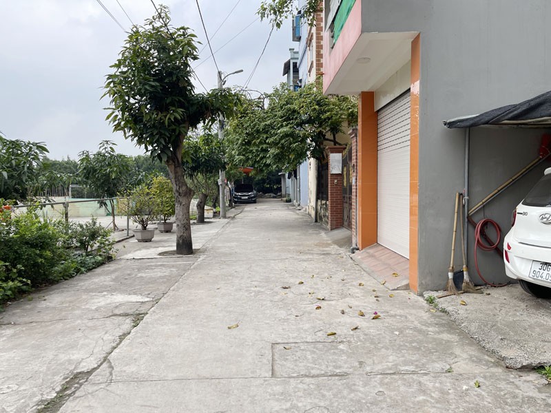 Cần bán 78,5m2 đất tập thể Viện Rau A - Trâu Quỳ - Phường Gia Lâm. Đường ô tô tránh, mặt sau thoáng