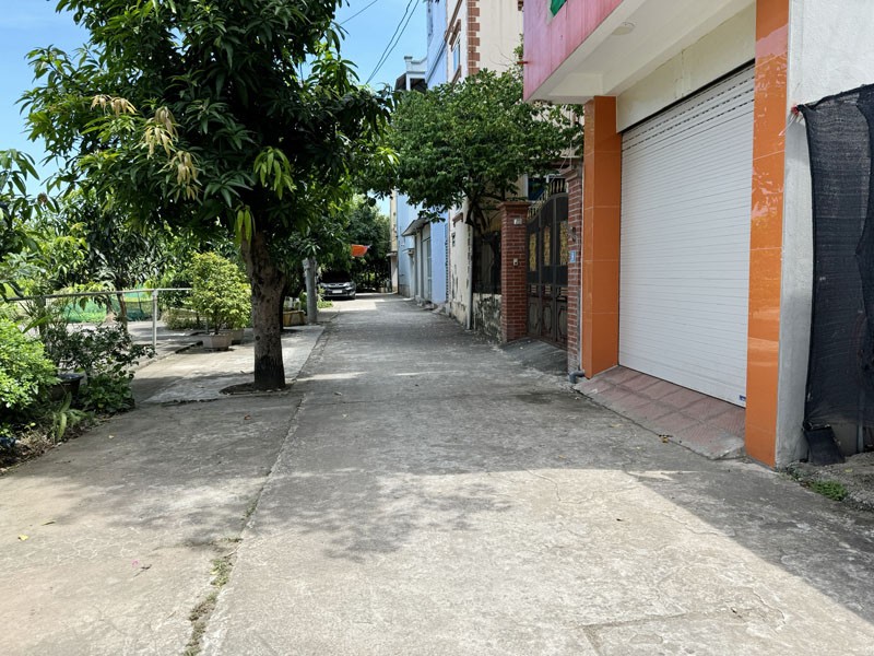 Cần bán 78,5m2 đất tập thể Viện Rau A - Trâu Quỳ - Phường Gia Lâm. Đường ô tô tránh, mặt sau thoáng 4