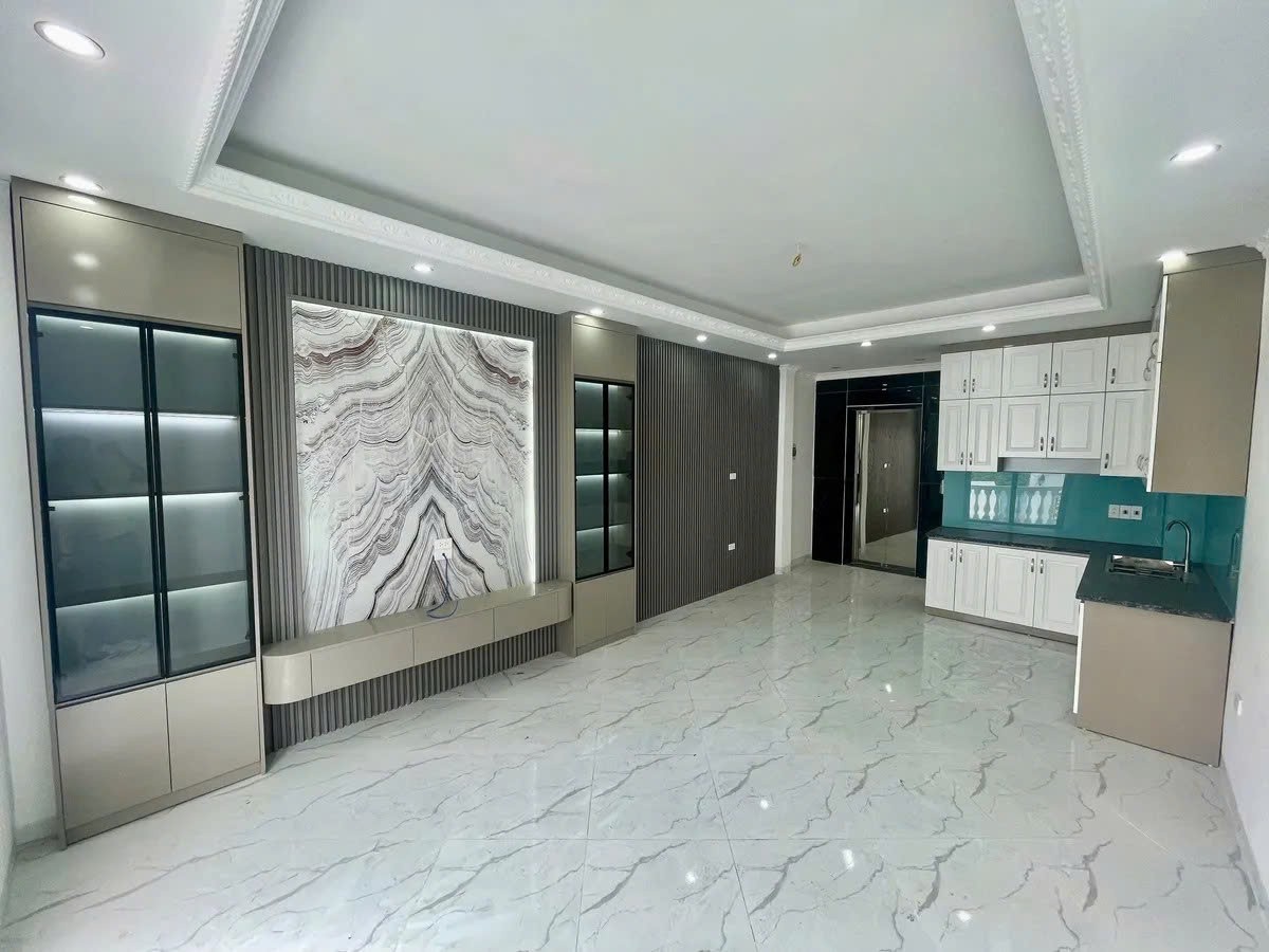 NHÀ MỚI Ở LUÔN Ô TÔ VÀO NHÀ Phố Bát Khối 45m2 X 6 tầng, mặt tiền  3.9m, 9.3 tỷ Long Biên. 2