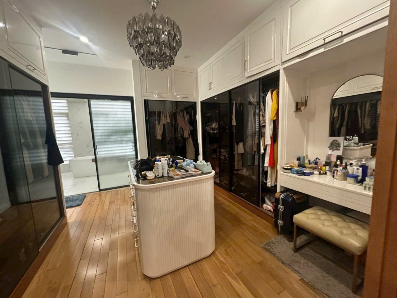 Cần bán Biệt thự Quận 2, Hồ Chí Minh, Diện tích 180m², Giá 60 Tỷ 2