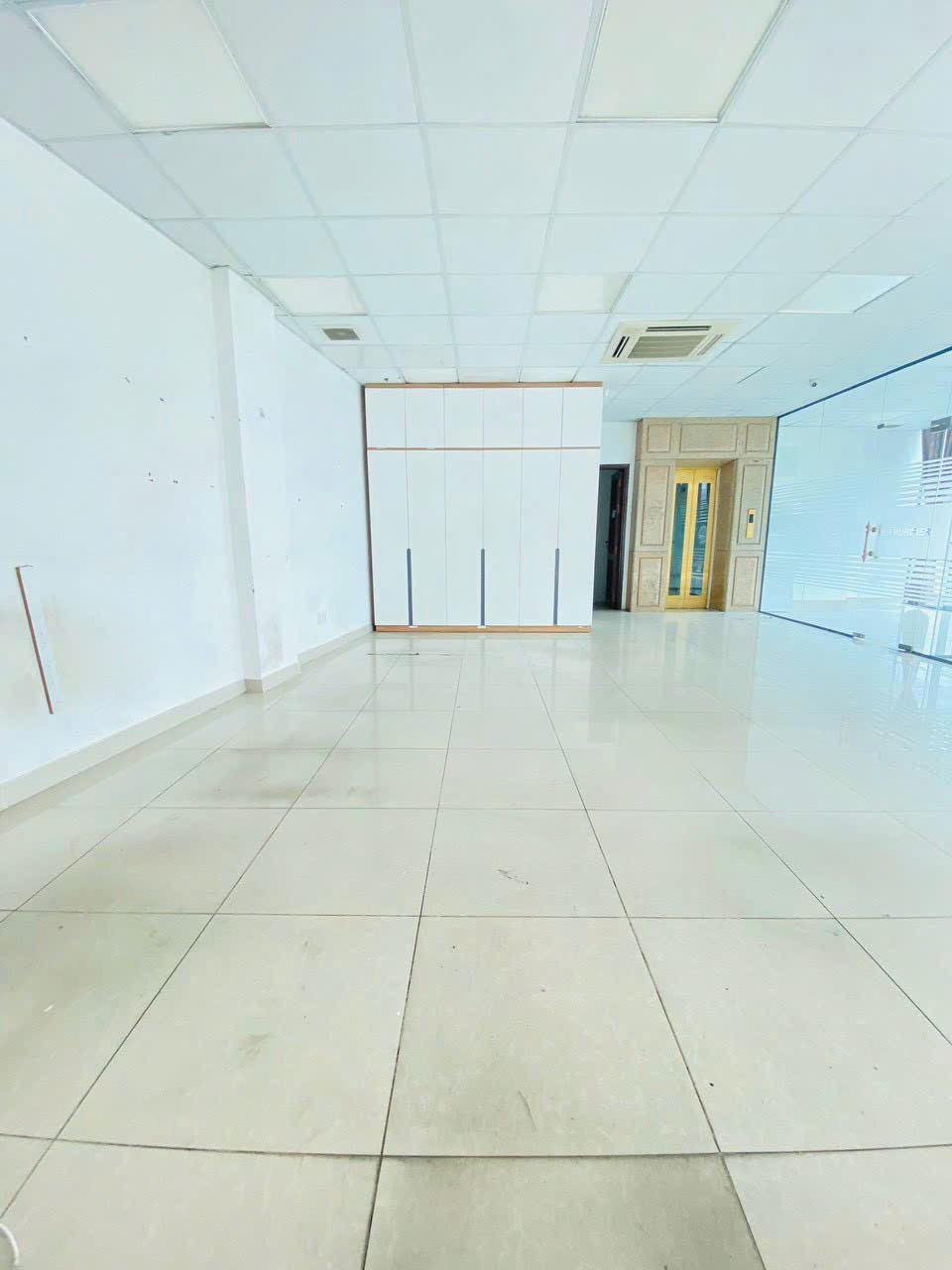 Cho thuê Nhà mặt tiền Quận 3, Hồ Chí Minh, Diện tích 108m², Giá 155 Triệu/tháng 2