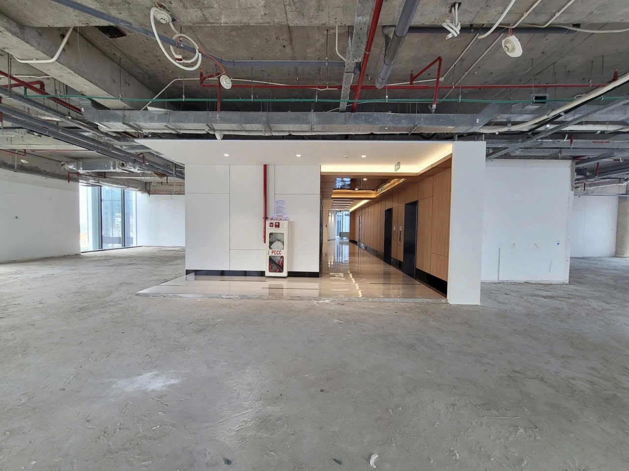 Cho thuê Văn phòng Quận 1, Hồ Chí Minh, Diện tích 919m², Giá Thương lượng 2