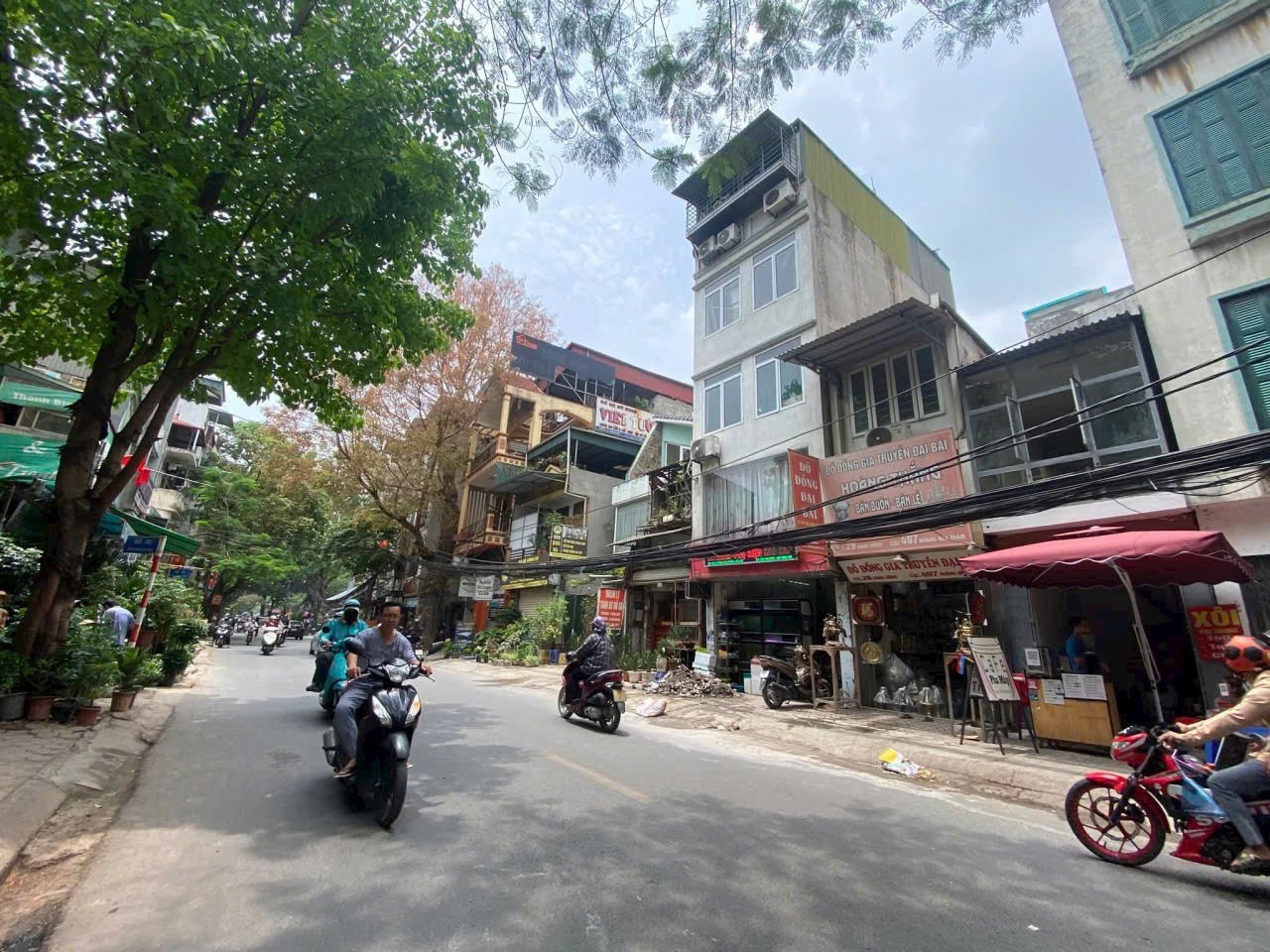 SIÊU PHẨM MẶT PHỐ TRUNG TÂM, MẶT PHỐ HOÀNG HOA THÁM .- GIÁ RẺ HƠN MẶT NGÕ- HỘ KHẨU BA