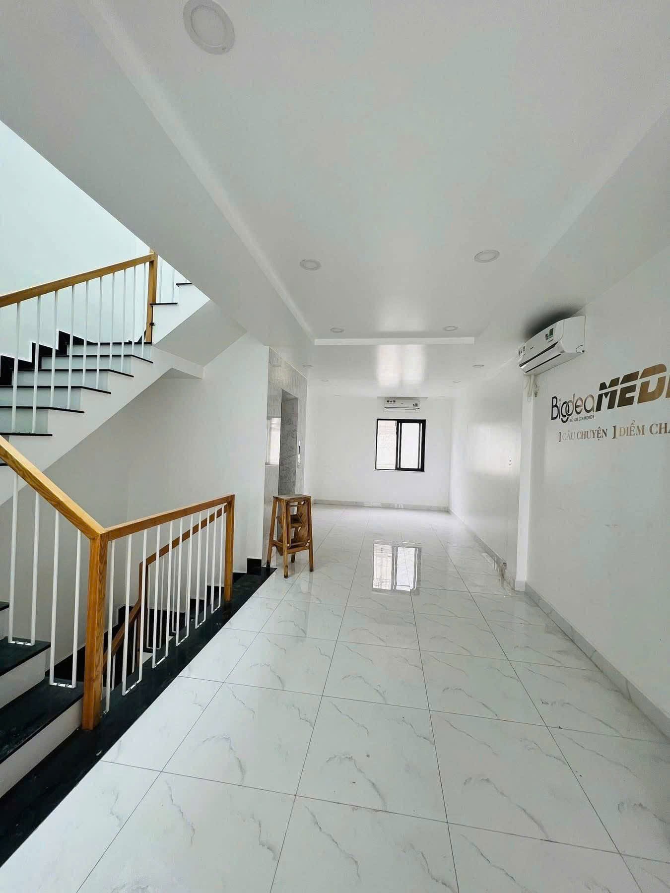 Cho thuê Nhà mặt tiền Phường An Phú, Quận 2, Diện tích 100m², Giá 42 Triệu/tháng