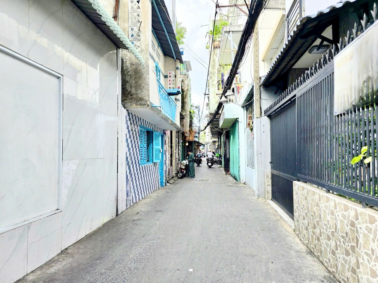 5 Tỷ nhỉnh- Hoàng Diệu Quận 4- nhà mới 100% ngang hơn 4m- 3 tầng 3 phòng đủ nội thất. VŨ 0933910039 3
