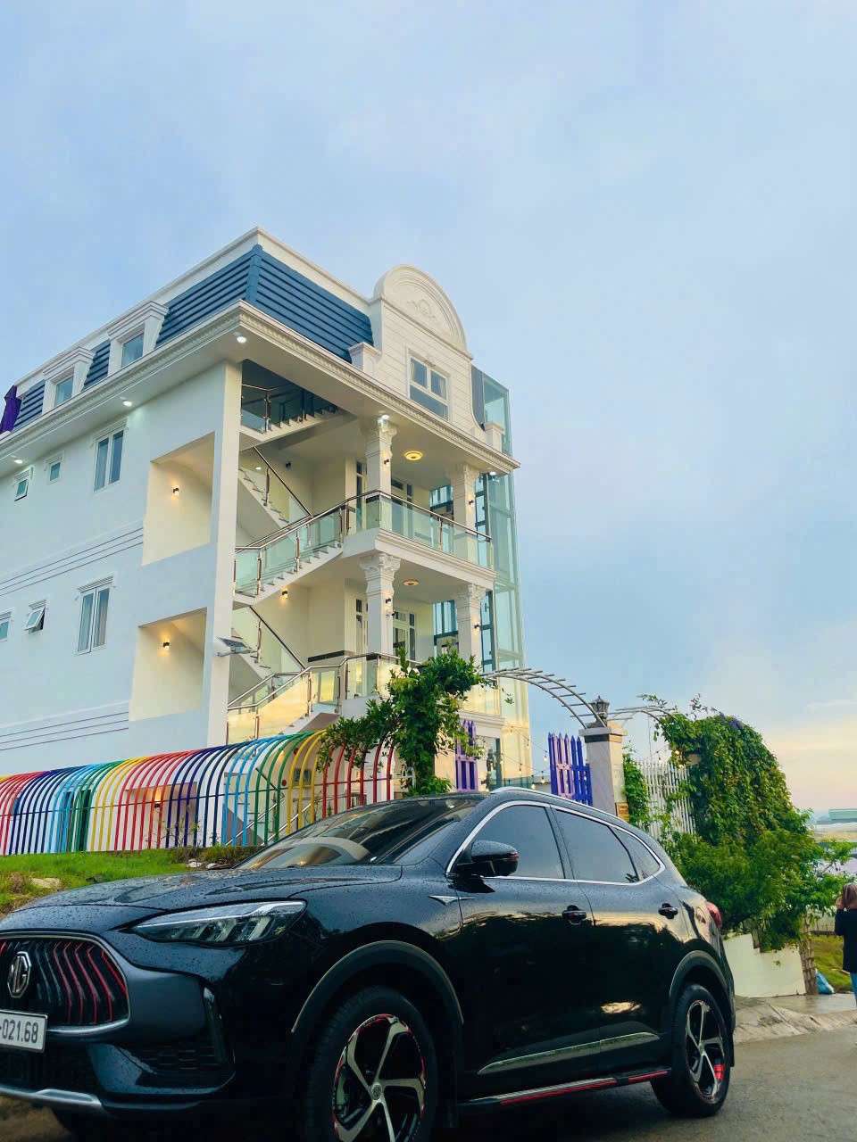 CHO THUÊ VILLA CAO CẤP ĐÀ LẠT, LÂM VIÊN - VIEW THÔNG, NHÀ LỒNG, THANG MÁY, XE 45 CHỖ - 30