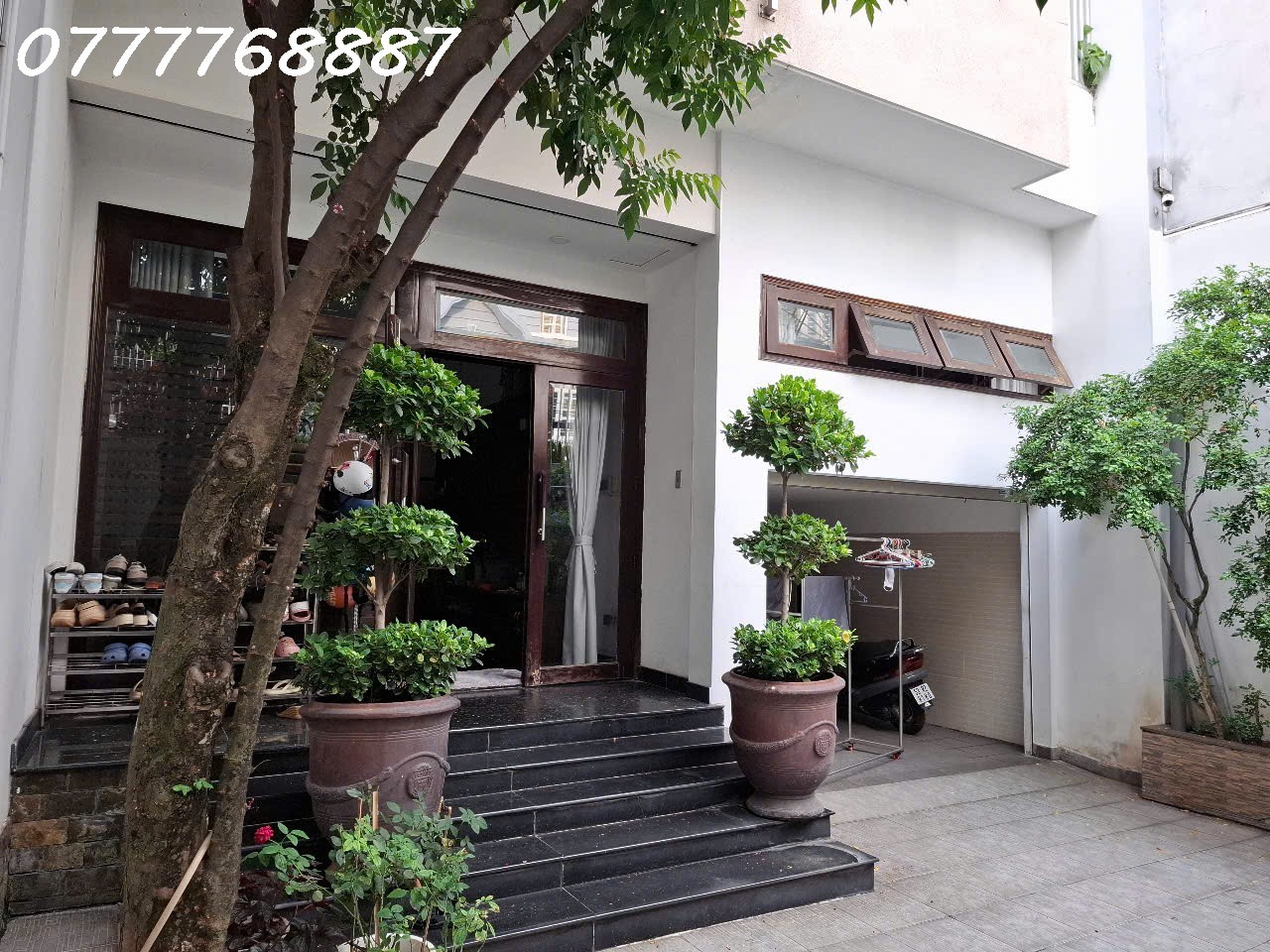 Bán nhà 3  tầng Hoàng Hoa Thám Tân Bình cách nhà ga T3 TSN chỉ 300m DT 141m2