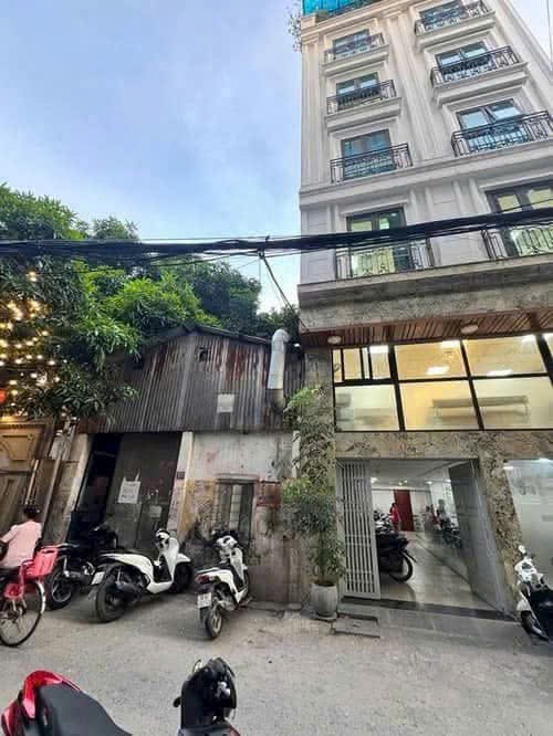 CÓ  MỘT EM SIÊU PHẨM PHỐ VŨ NGỌC PHAN , NGUYÊN HỒNG VỪA MỚI LÊN .THÔNG SỐ TOÀN KIM CƯƠNG