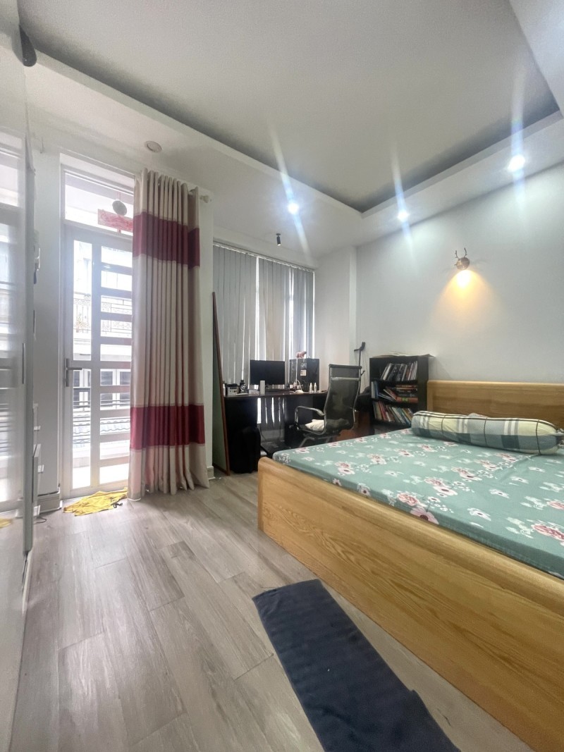 Bán nhà đường Lý Tế Xuyên, Linh Đông, Thủ Đức, TP HCM. DT 114m2, 2 tầng, giá 6.95  tỷ. 4