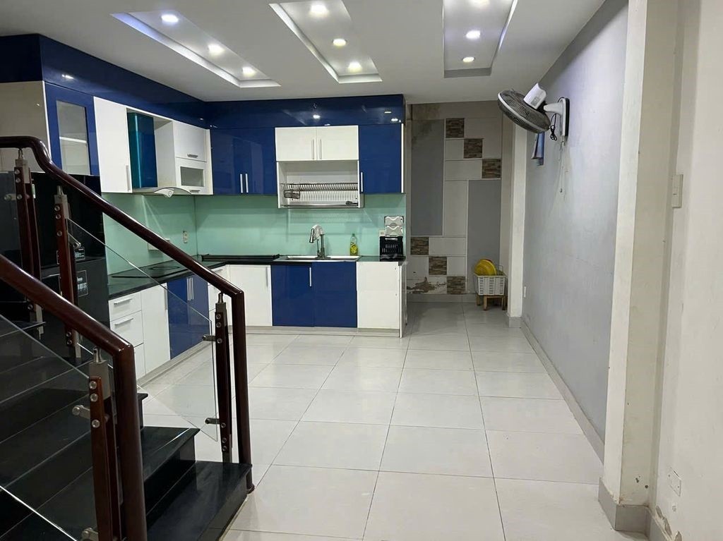 NGUYÊN CĂN MẶT TIỀN KHU BÊN SÔNG,4M x 18M TRỆT LỬNG 1LAU,3PN, GIÁ 14TR