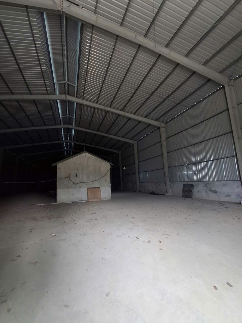 Cho thuê Kho - Nhà xưởng đường Quốc lộ 3, Xã Phù Lỗ, Diện tích 2.000m², Giá 80 Nghìn/m²/tháng