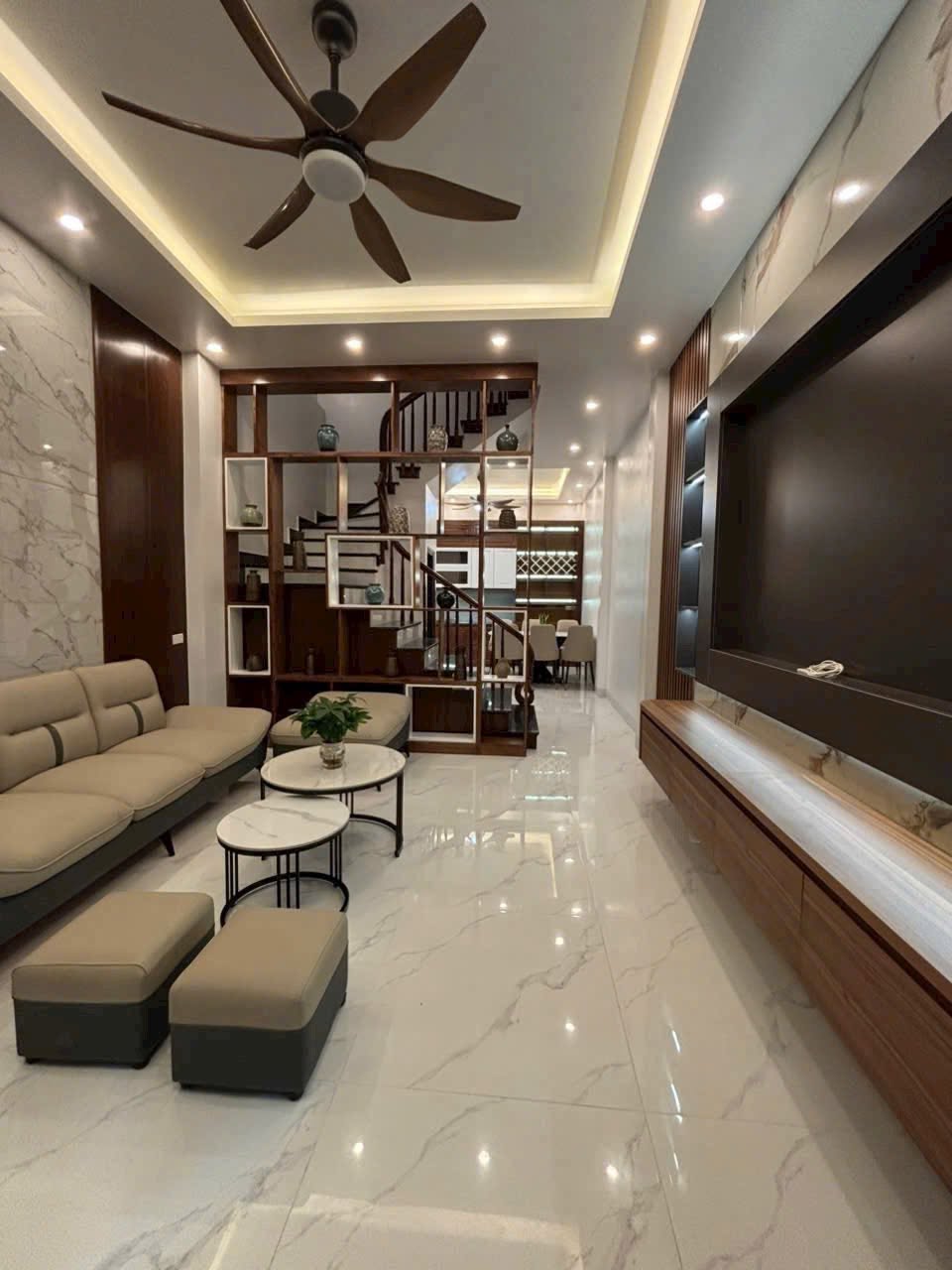 Bán nhà ngõ 68 Tuệ Tĩnh, ph Bình Hàn, TP Hải Dương, 53.1m2, 3 tầng, 3 ngủ, 3 vs, ngõ oto, 3.28 tỷ