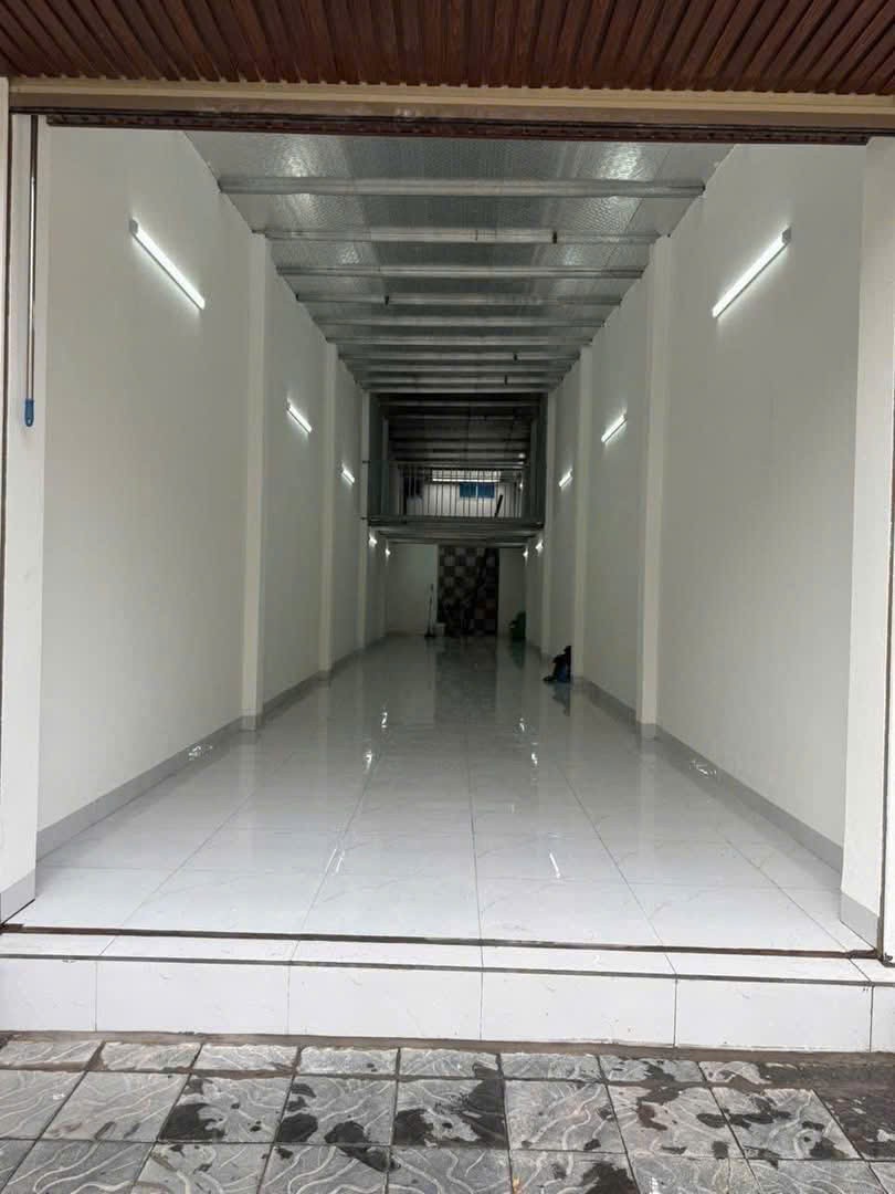 Nhà mặt đại lộ Lê Thanh Nghị 72m2 kinh doanh sầm uất giá 6.x tỷ