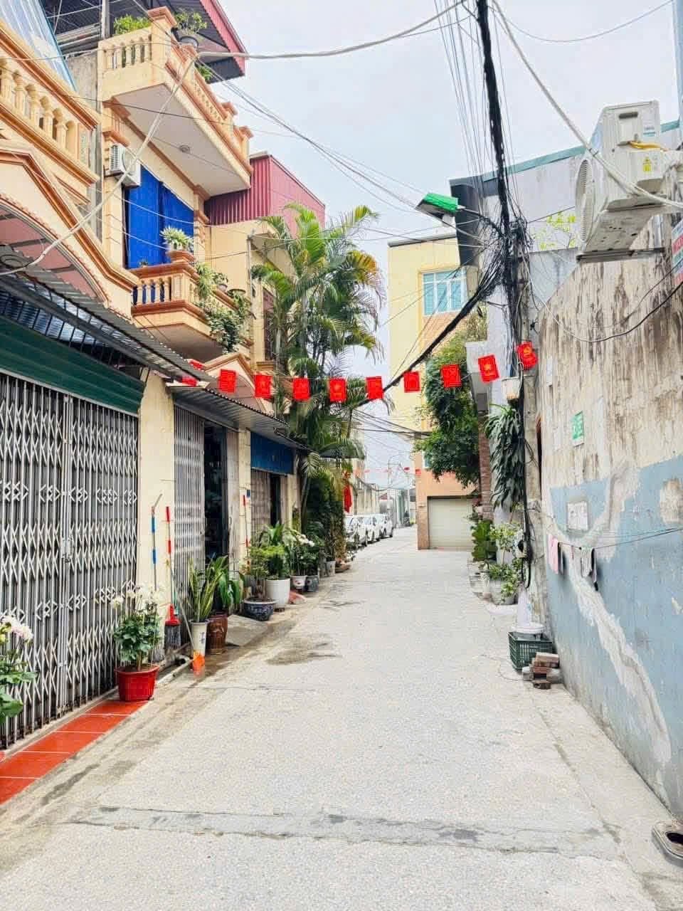 Bán nhà 3 tầng ngõ phố Nguyễn Chí Thanh, ph Tân Bình, TP HD, 58.5m2, mt 4.02m, ngõ oto chỉ 3.4 tỷ 2