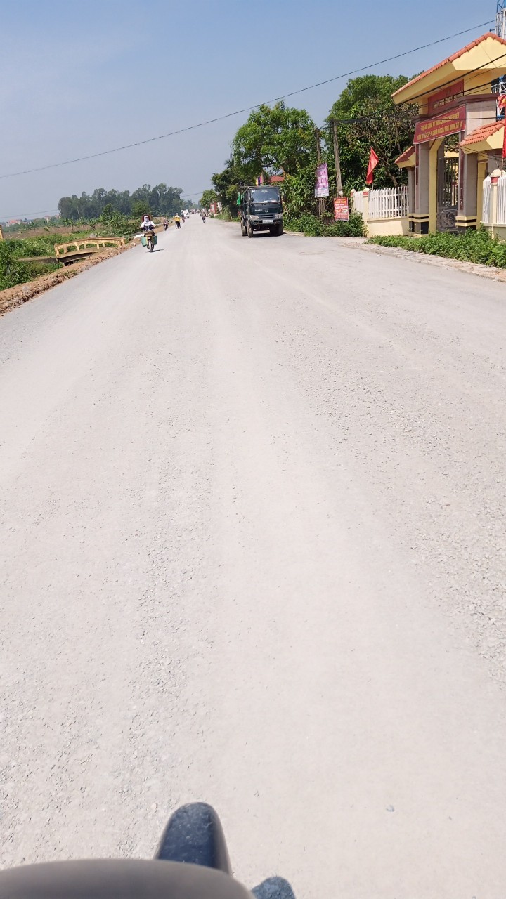 Cần bán lô đất mặt trục chính kinh doanh, sát mầm non đại đồng, giá tốt: 0835459289