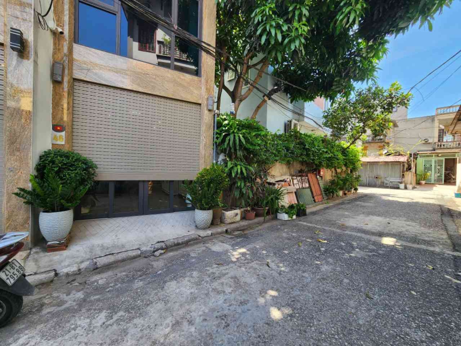 Về quê bán nhà Thạch Bàn 11.6 tỷ 50m ngõ thông sổ đỏ Long Biên 2