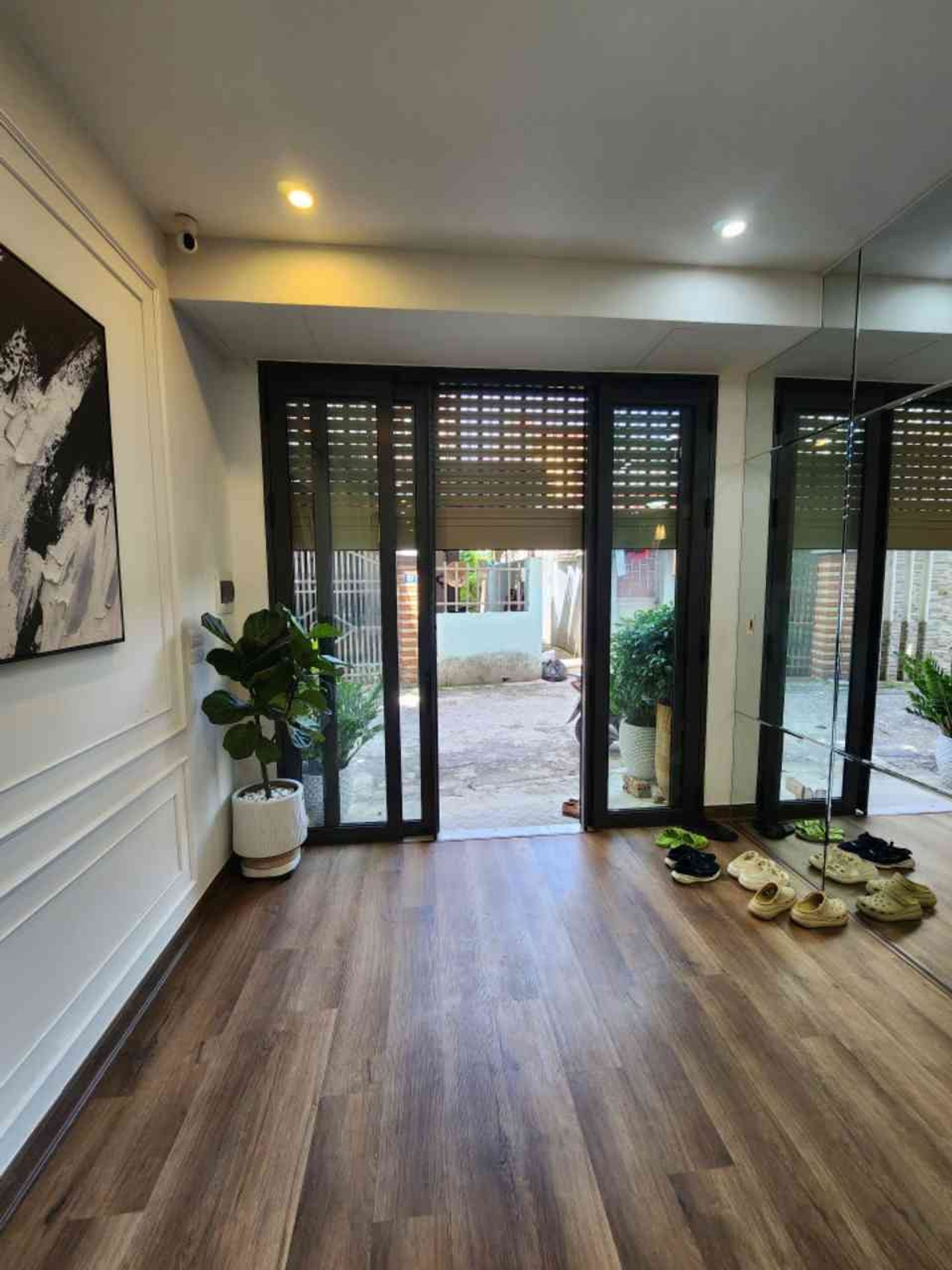 Về quê bán nhà Thạch Bàn 11.6 tỷ 50m ngõ thông sổ đỏ Long Biên 5