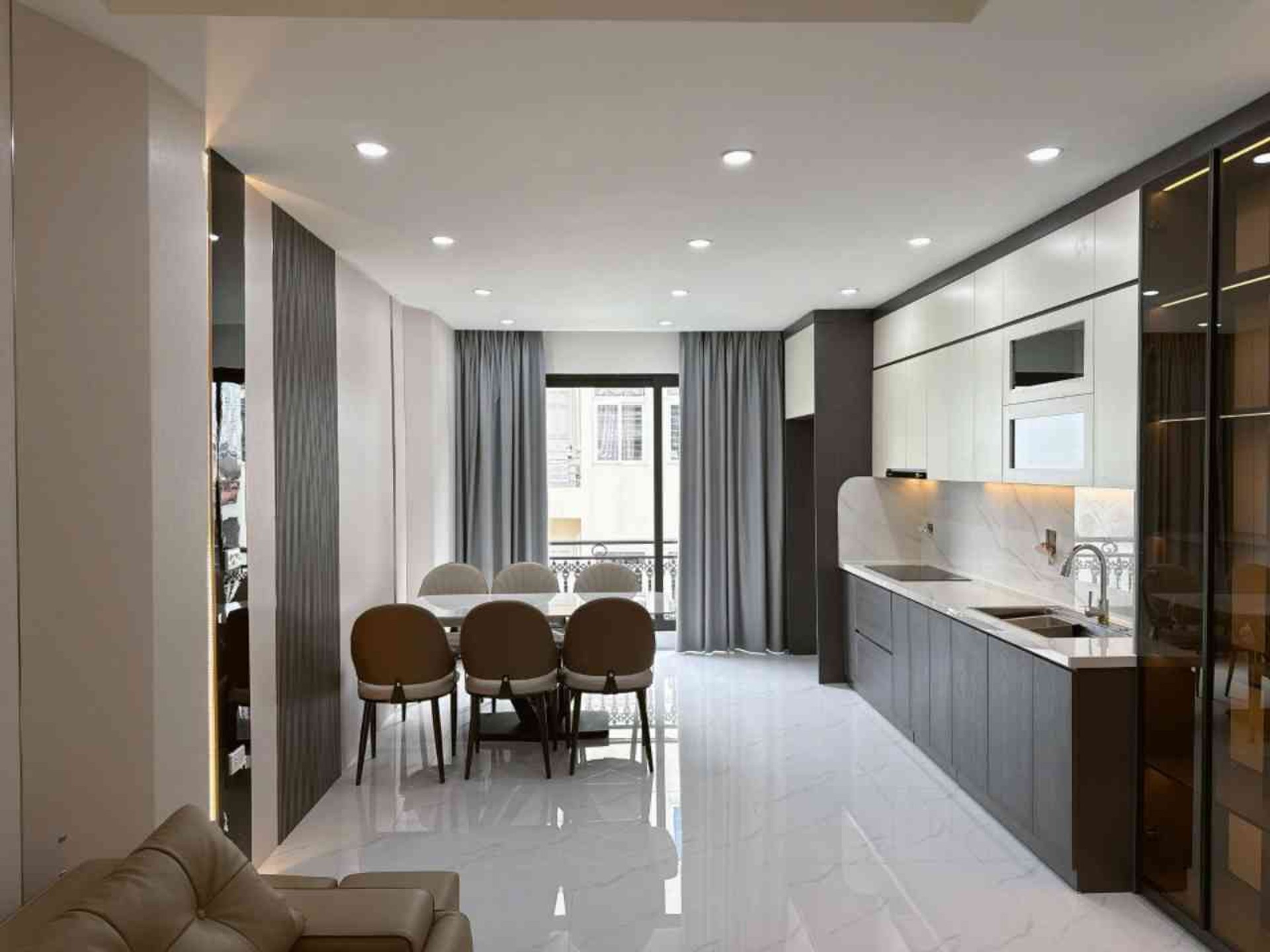 Nhà mới Thang Máy Đức Giang Long Biên 10 tỷ 50m Sổ đỏ vuông vắn 2