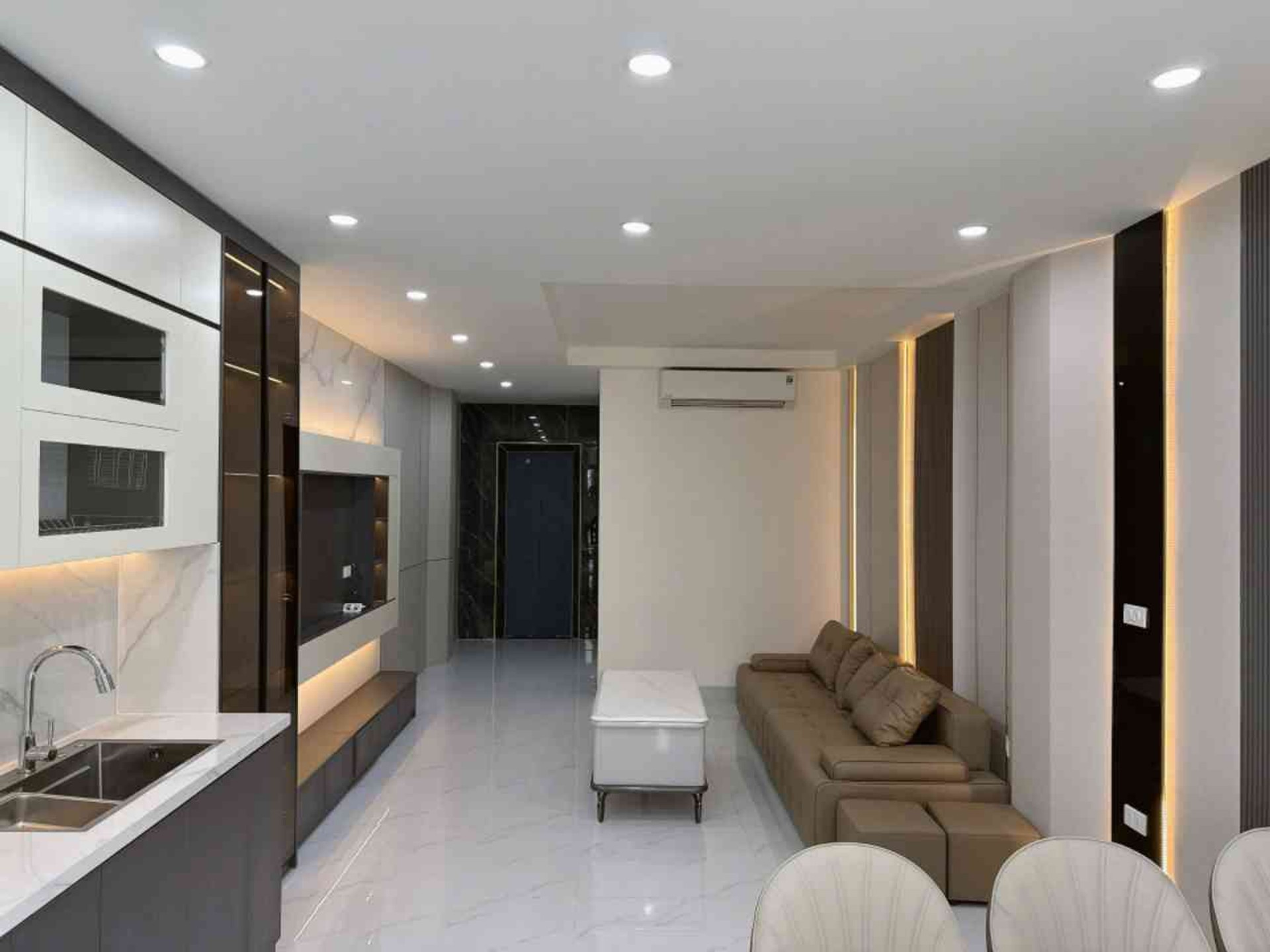 Nhà mới Thang Máy Đức Giang Long Biên 10 tỷ 50m Sổ đỏ vuông vắn 3