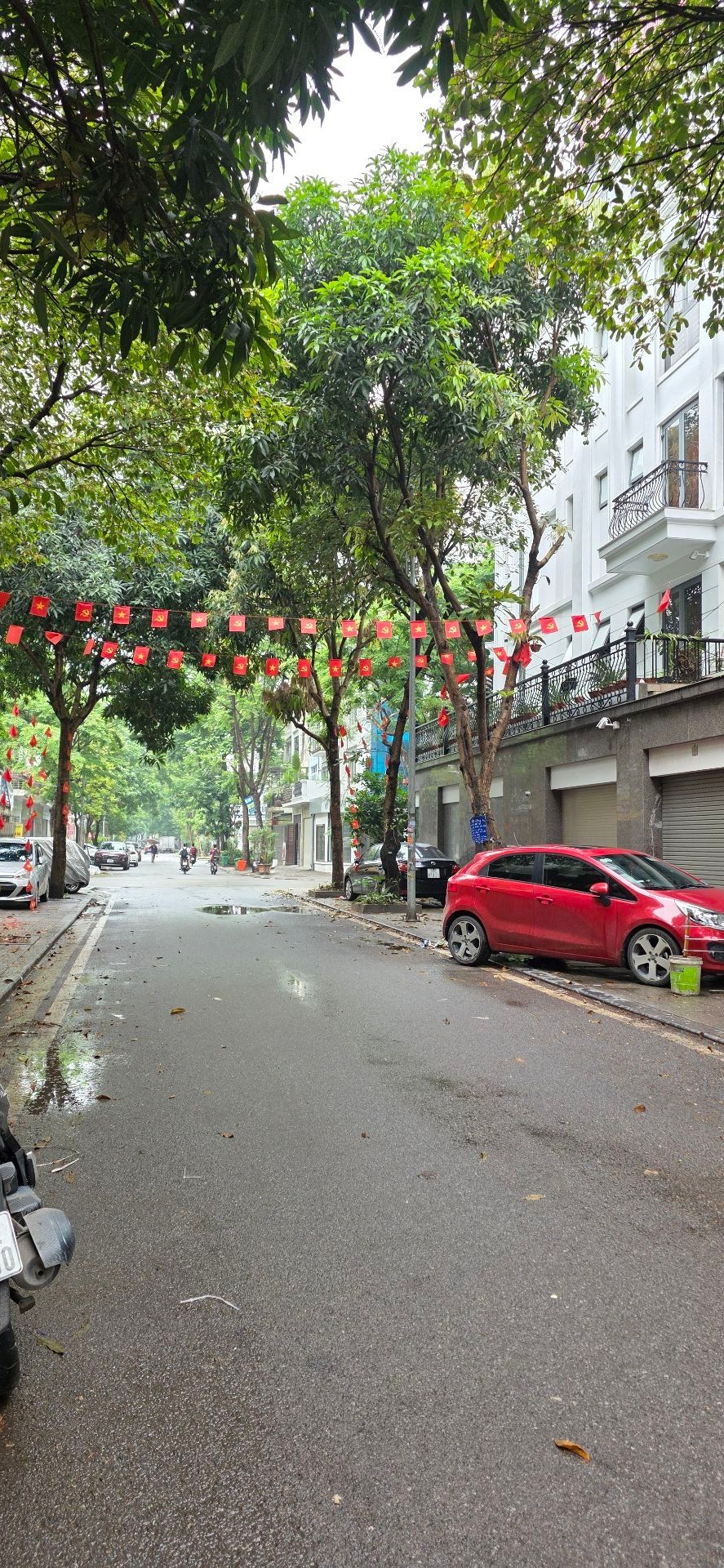 Bán nhà đẹp Thạch Bàn 12 tỷ 60m gần phố,gần công viên 3