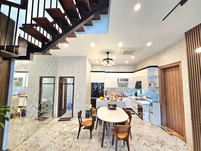 Bán Nhà Cự Khối Long Biên 112m2 Căn Góc 2 Mặt Tiền - Đường Hoa Động 17m Gần Hồ Điều Hòa.  + Diện tí